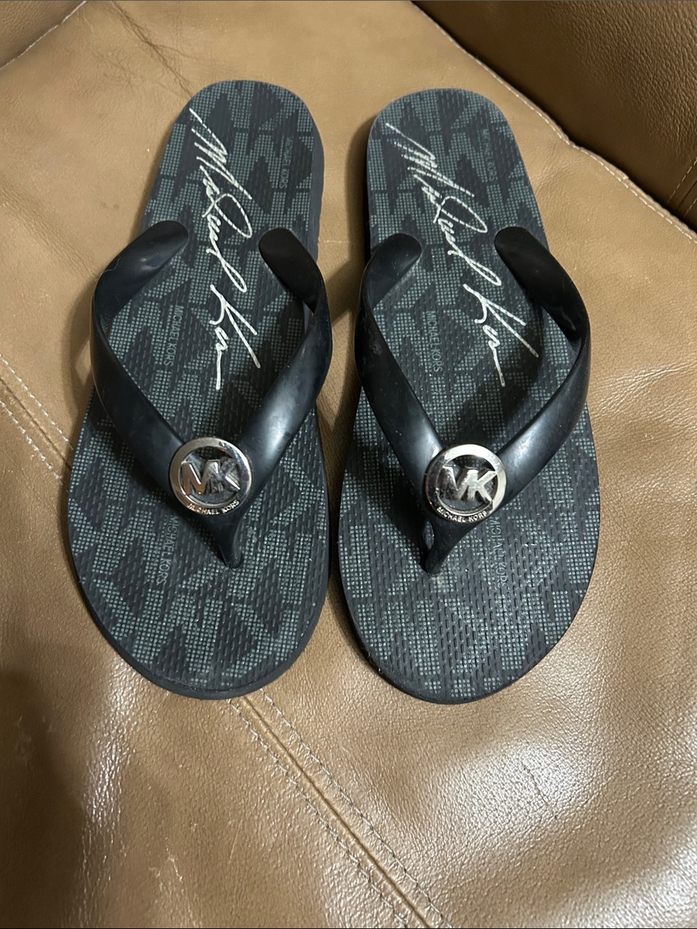 MK flip flops